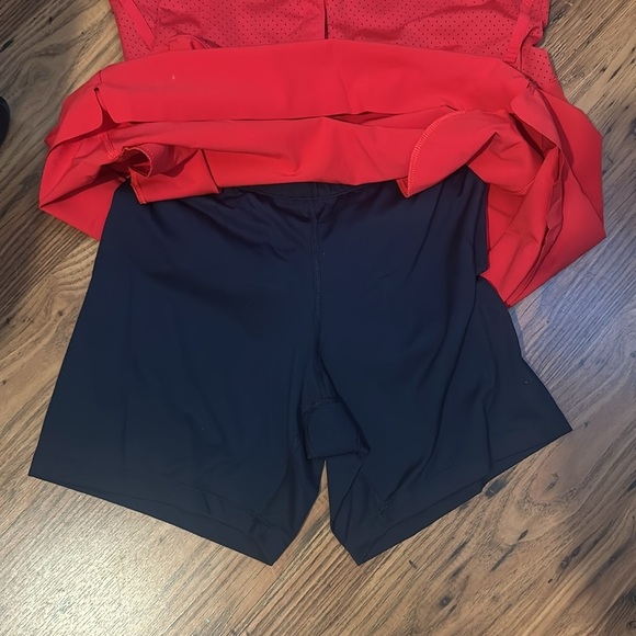 NIKE GOLF Dri-fit Dress Red Airflow Pinhole Fabric Lined Size Medium (10) - Picture 9 of 9